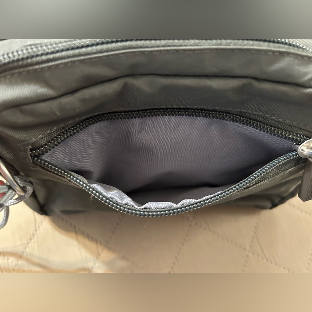 Biaggi Flexmates Convertible Anti-Theft Crossbody Bag - Picture 12 of 15